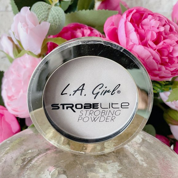 L.A GIrl Strobe light strobing powder 110 Watt NEW & sealed - Picture 2 of 3